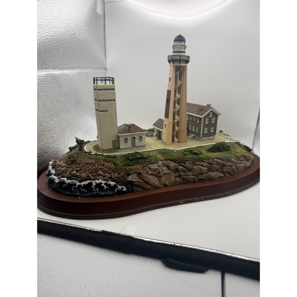Danbury Mint Montauk Point Light Lighthouse Limited Edition Figurine 1105/5000
